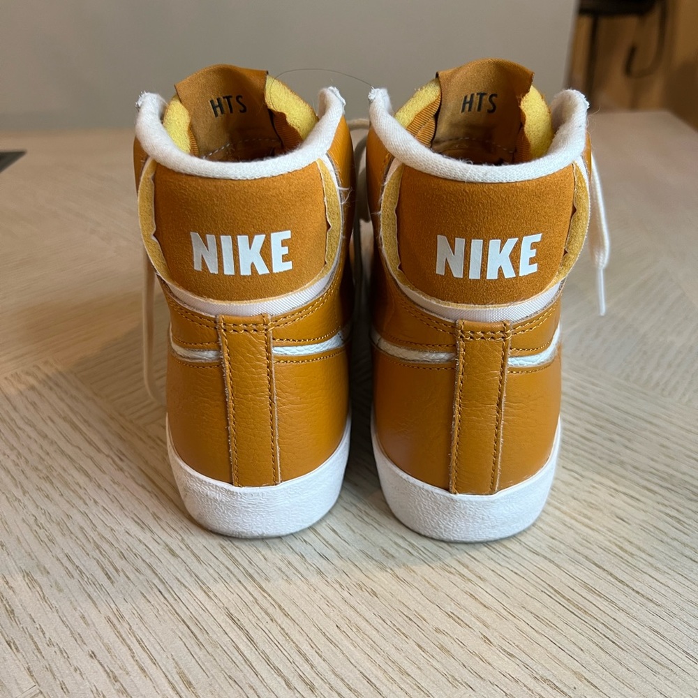 Nike Hot top shoes. Brown color only worn one time
